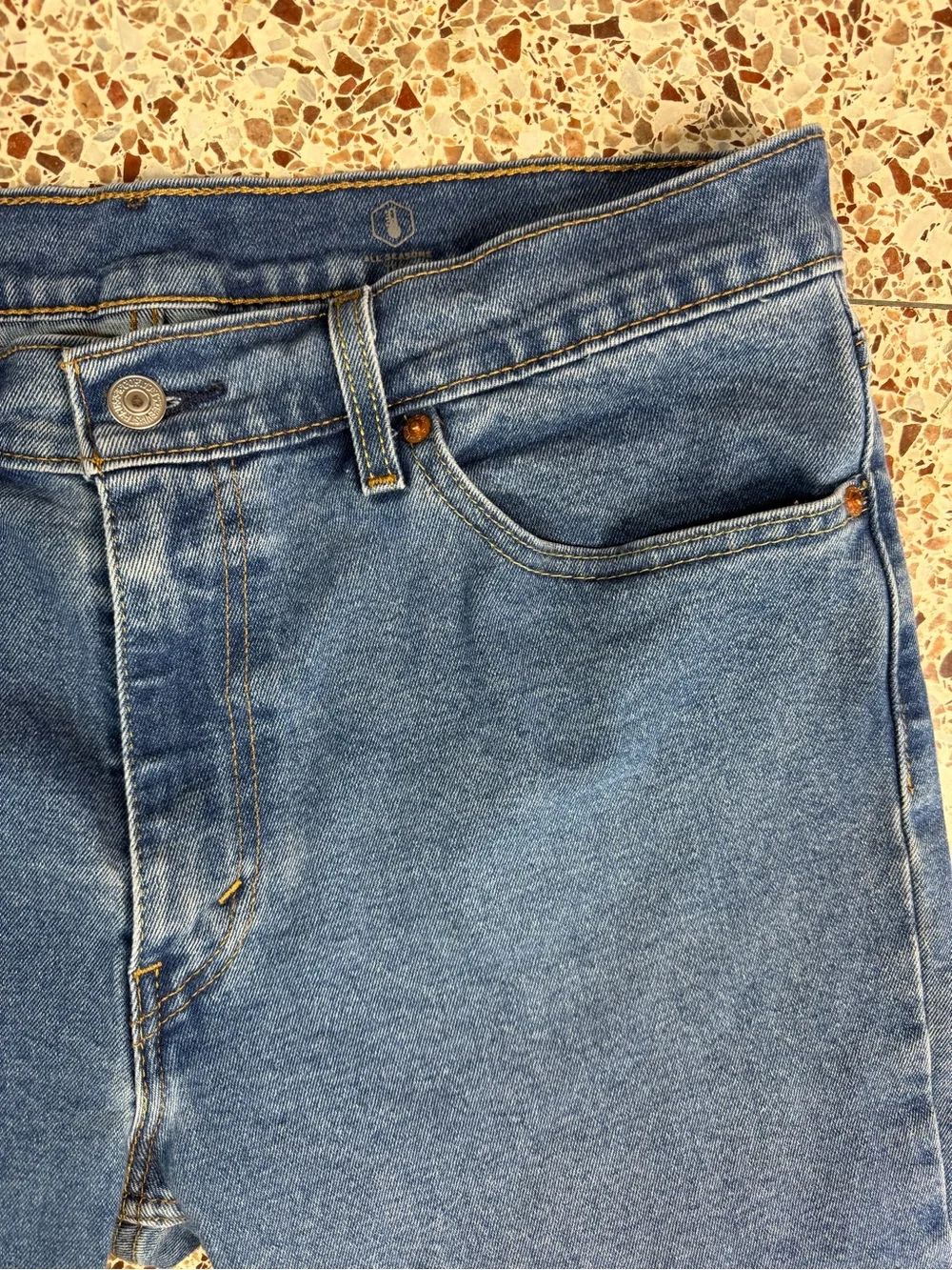 Vintage Levi's 511 Men's Slim Fit Blue Denim Jeans Medium Wash Cotton 5-Pocket